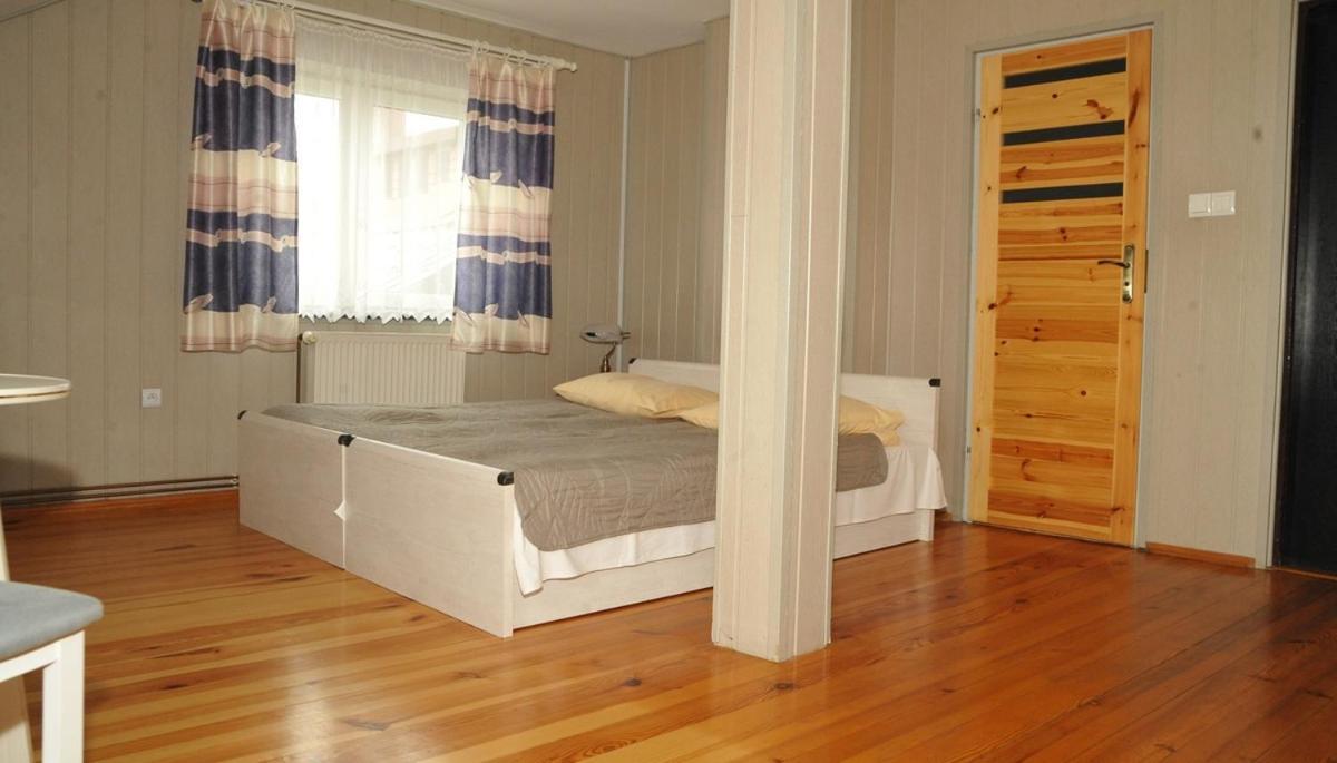 Osrodek Wypoczynkowy Crystal Bed & Breakfast Polanczyk Exterior photo