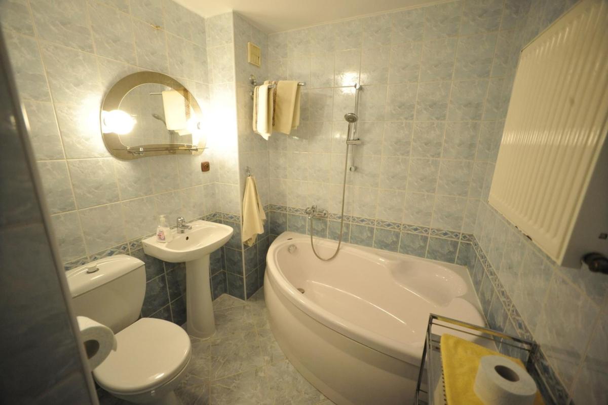 Osrodek Wypoczynkowy Crystal Bed & Breakfast Polanczyk Exterior photo